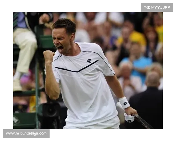 皮诺角球助攻格伊,水晶宫客场逆转激情庆祝